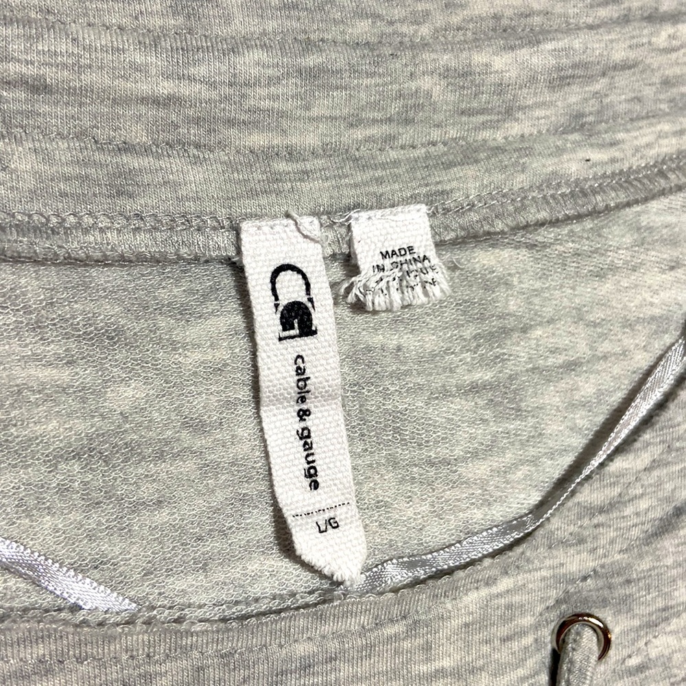 Cable & Gauge Top. Heather Gray. Size L. - Picture 4 of 8